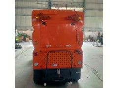 山东供应环保多功能纯电动四轮道路清扫车电动四轮扫地车厂家图2